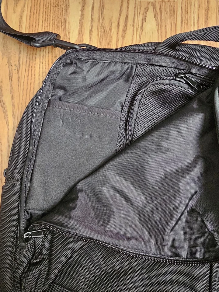 Bolso Mensajero The North Face Shuttle Series Pack Project Negro Excelente Estado Foto 2 de 4