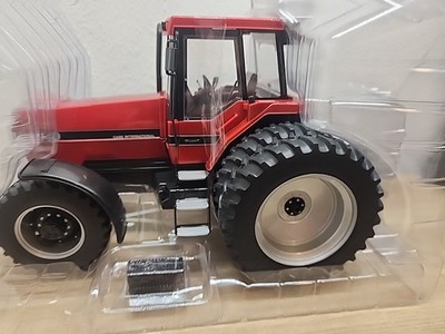 ERTL Tomy Case IH 7140 Magnum Tractor 2012 - 1/16 Scale Die-Cast