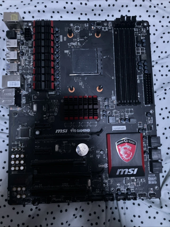 Placa-mãe para jogos MSI 970 (PARA PEÇAS OU REPARO) - Imagem 2 de 2