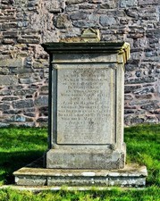 Photo 6x4 St Andrew, Bredwardine Memorial in the churchyard to Sarah Wood c2017