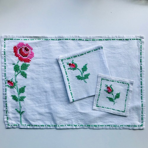 Vintage Floral Tischwäsche Kollektion - Tischsets, Servietten, Untersetzer - Bild 1 von 6