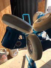Softball Jugs M1036 SP3 Softball Pitching Machine -Used less than 5 times