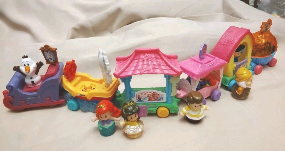 Little People Floats Elana Olaf 14 Peice Lot 6 Floats RARE +Xtras - Image 3 of 4