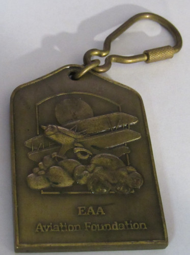 EAA AVIATION FOUNDATION OSHKOSH USA FLY-IN EXPERIMENTAL METAL KEYCHAIN