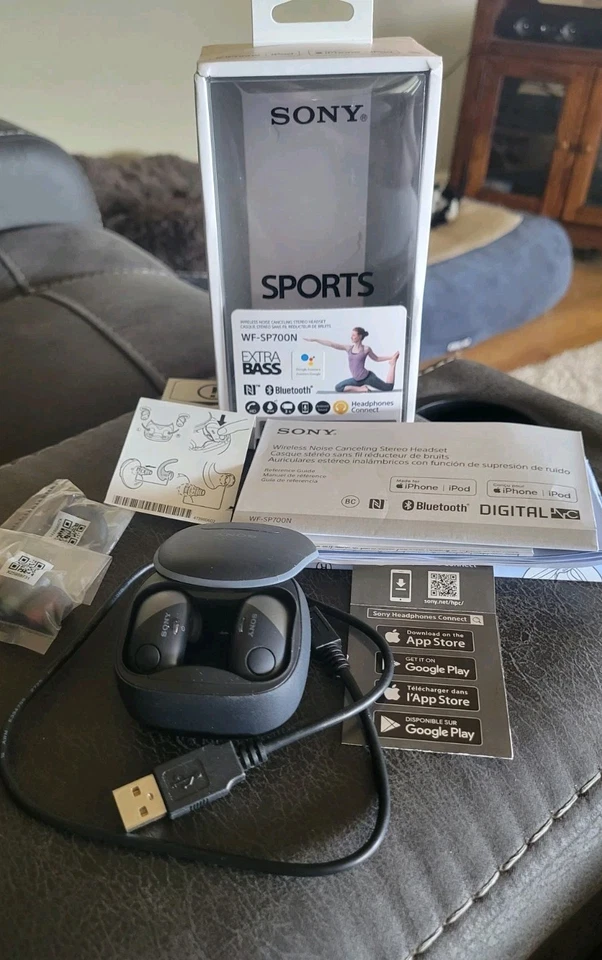 Sony WF-SP700N Wireless In-Ear Headphone - Black - Image 3 of 4