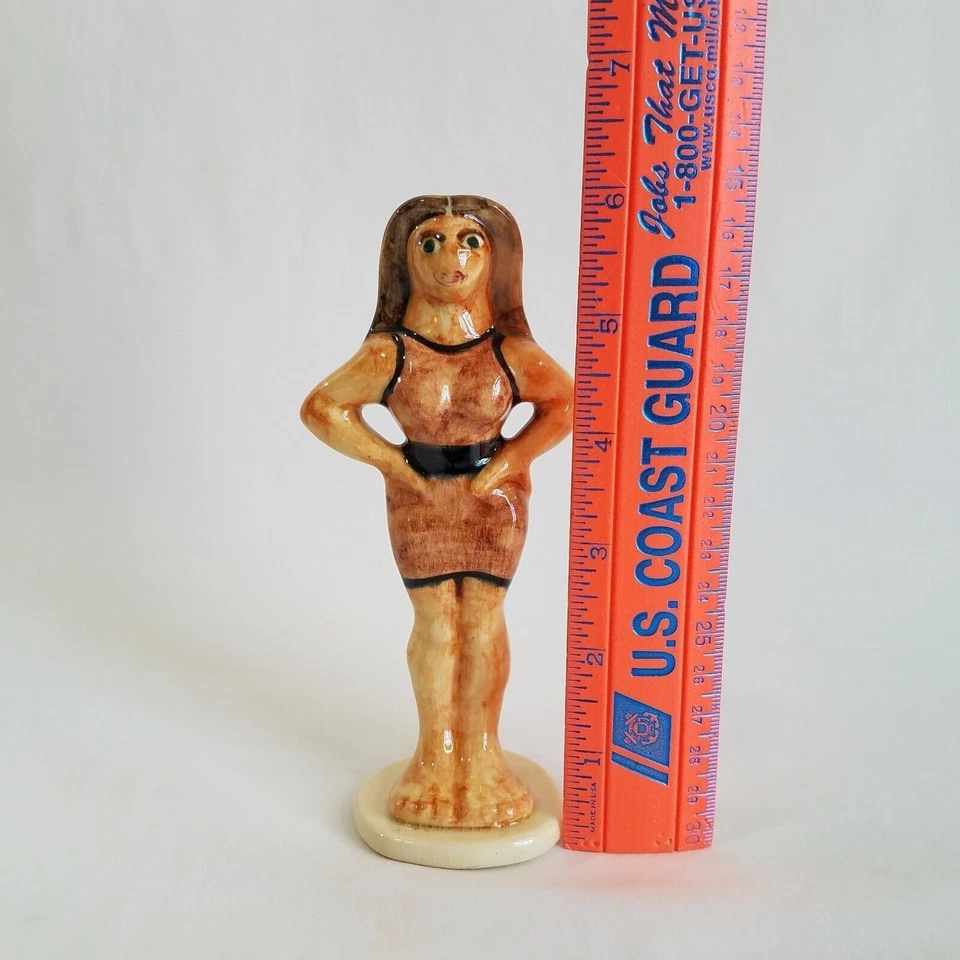Estatuilla de belleza de baño de cerámica de pardela 6" 1994 RARA mujer traje marrón playa Foto 2 de 4