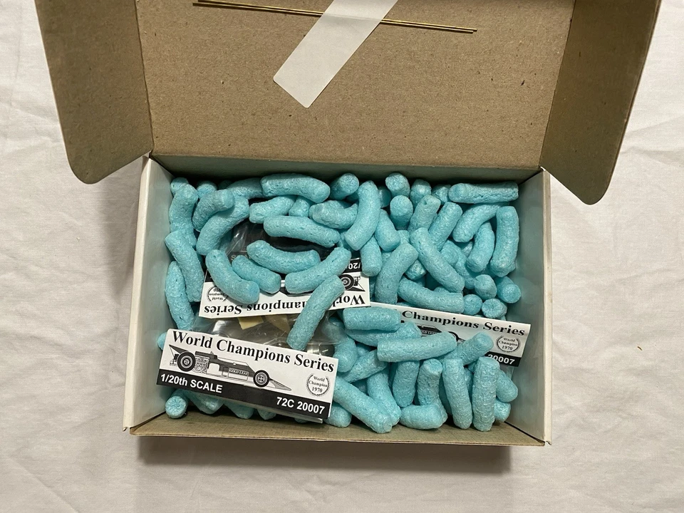 AMD 1/20 Lotus 72C F1 1970 Watkis Glen GP static model kit - Immagine 2 di 3