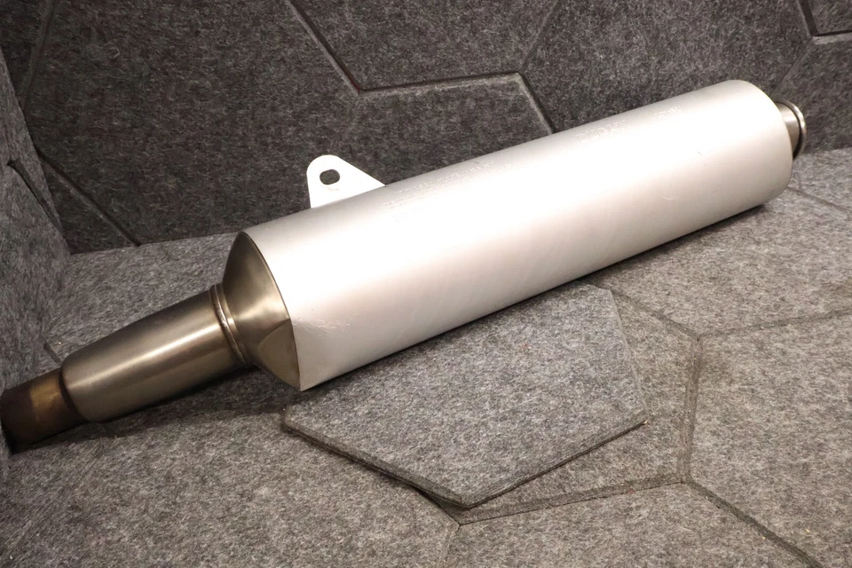 DUCATI MONSTER 900 LEFT HAND EXHAUST SILENCER  M900 EXHAUST 57410502A ZDM B21 - Image 2 of 4