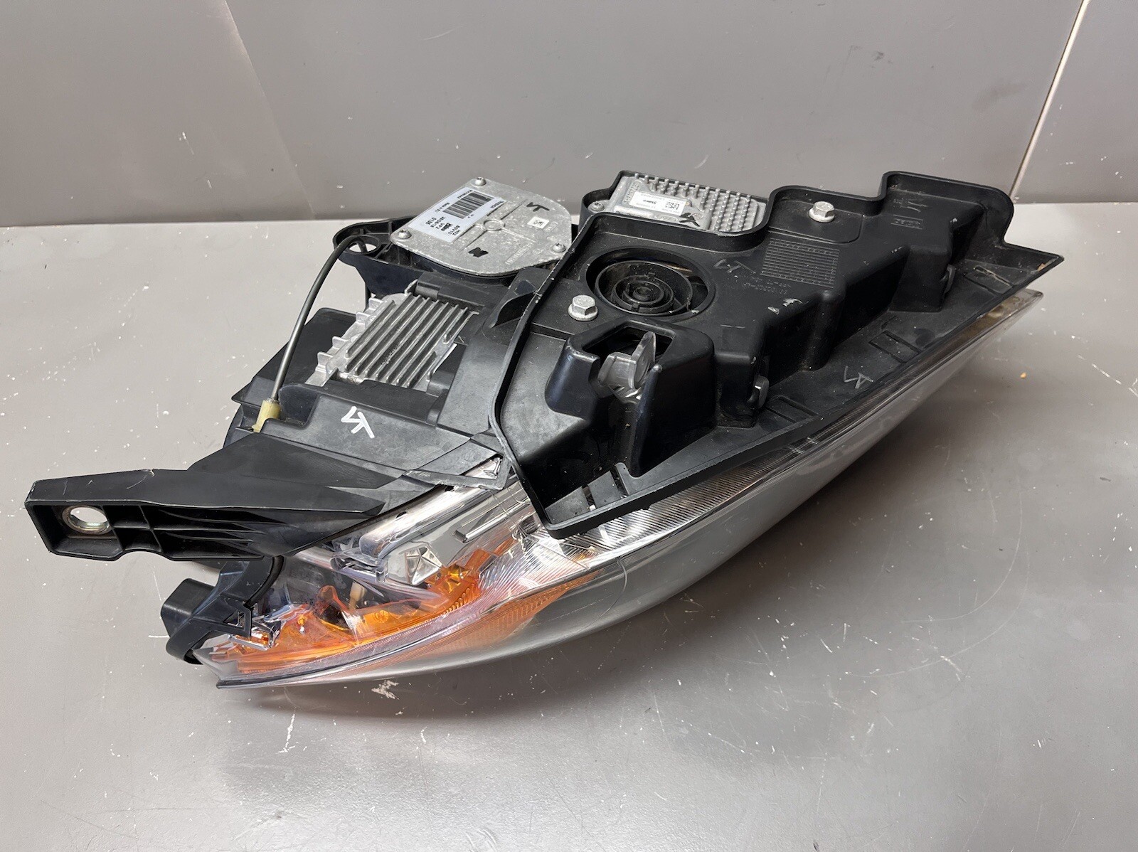 ⭐️2014-2017 Maserati Quattroporte Xenon Headlight Driver Left - 00670006569 OEM