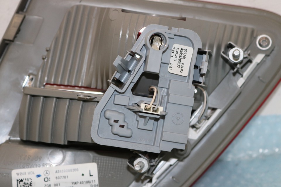 Mercedes W246 LED Tail Light Rear Left Interior Rear Light A2469066300