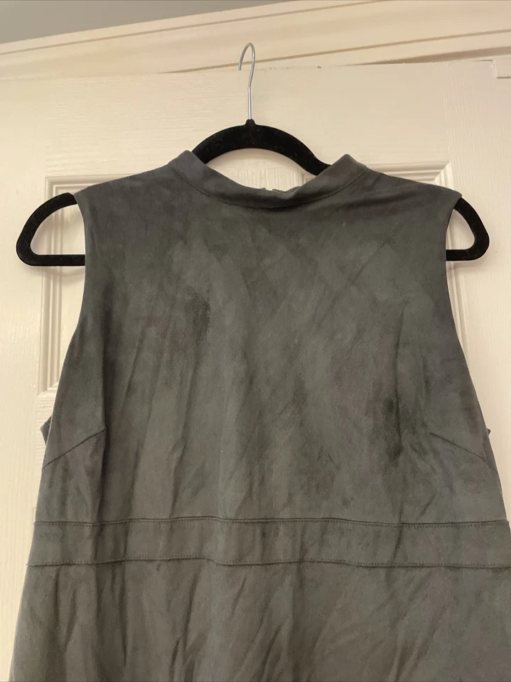 Женское платье-майка Jessica Simpson из искусственной замши размер 12 с высоким вырезом черное/темно-серое. - Изображение 3 из 4