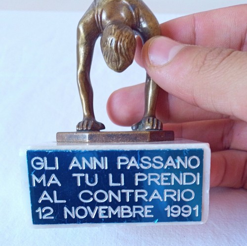 brass award with a marble base from the 1990s - Picture 2 of 7