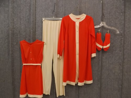 Vtg 1960s NEW Sears Lounge Wear Pajamas 