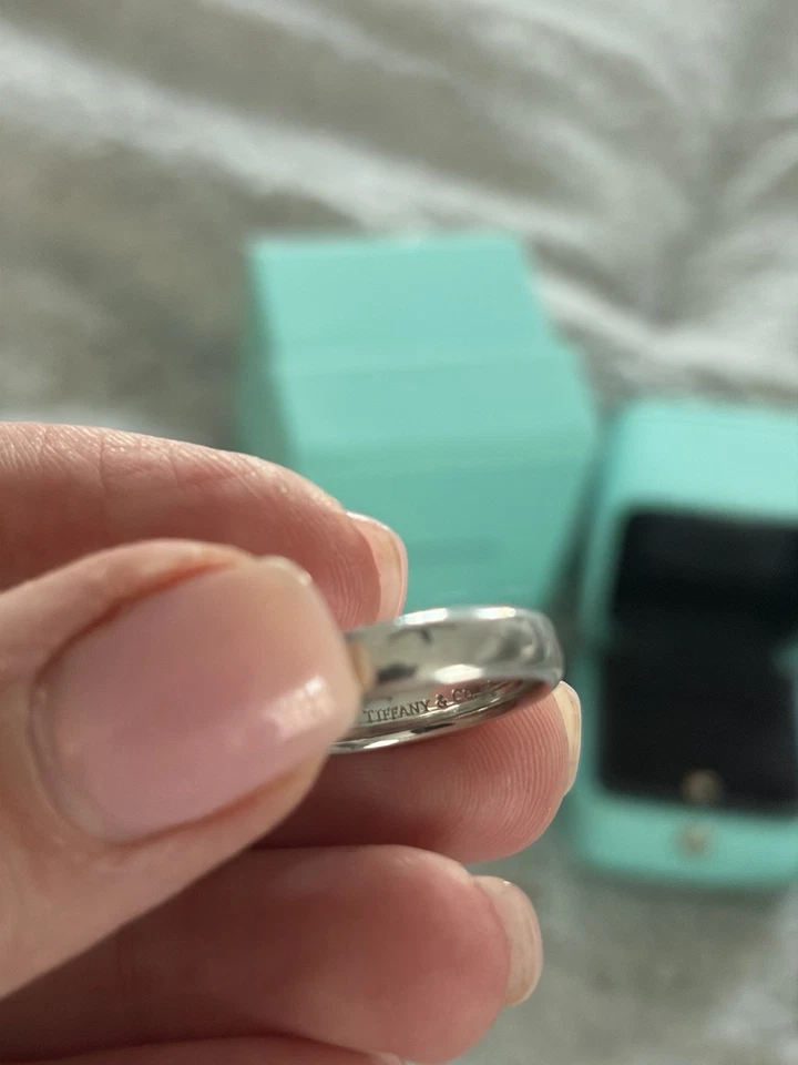 Anillo de boda Tiffany & Co. 950 platino 4,5 mm pesado talla 6 de EE. UU. Foto 3 de 4