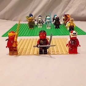 LEGO Minifigure Ninjago Lot 25 Pcs Pythor Garamadon Sensi Wu