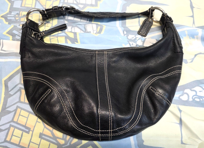 Coach Soho Hobo Purse Black Leather White Stitching Half Moon Y2K