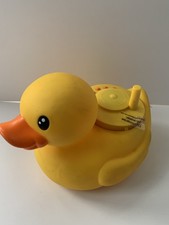 NOVELTY DUCK SHAPE RADIO   FM BAND 