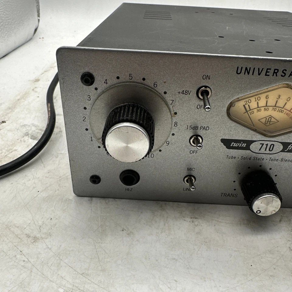 Universal Audio 710 Twin-Finity Mic Preamp | Tube/Solid-State Tone Blend | - Image 2 of 4