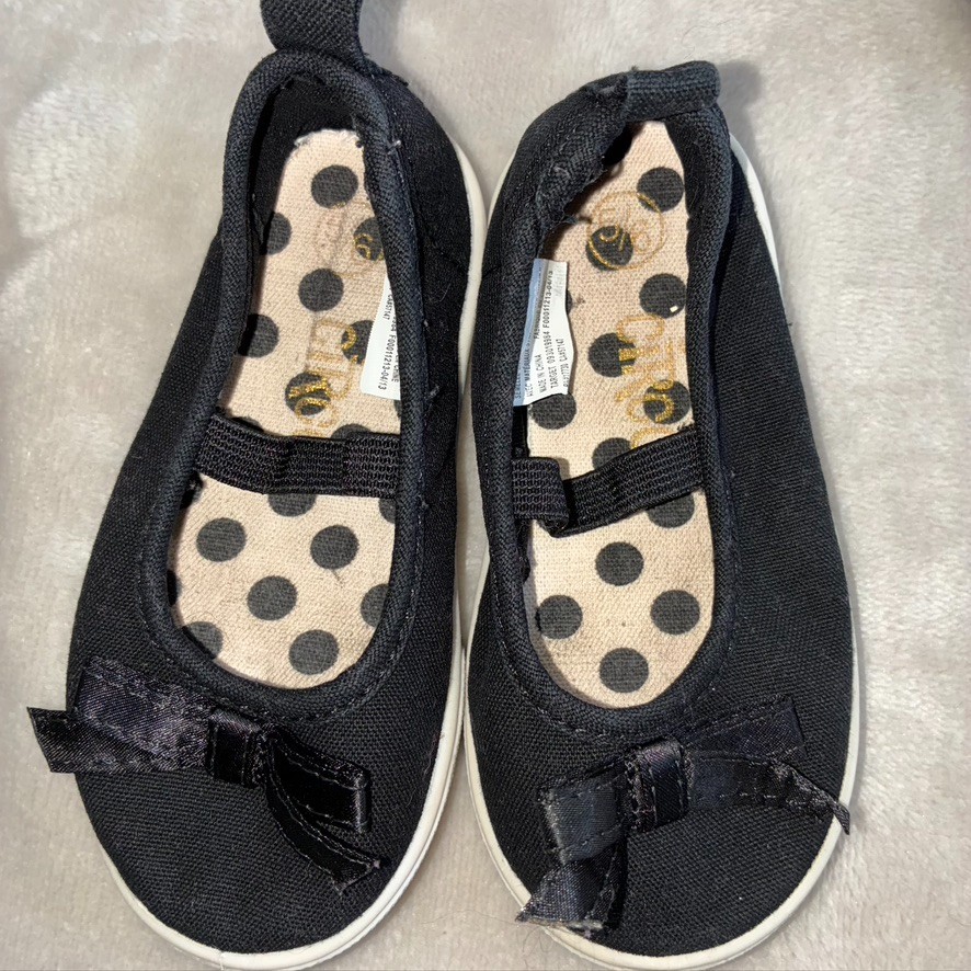 Lot of 5 Little Girls Shoes Size 5 and 5.5 NIke Puma Converse Nordstrom thumbnail 3