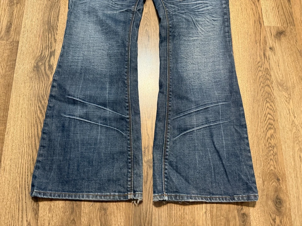 Domaine Jeans, Women's Size 32, Blue, Denim, Flared-Leg, Medium Wash, Low Rise - Image 3 of 4