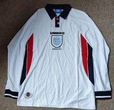 1998 England Home Retro Football Shirt. Size Large/ Extra Large Men's. Slim fit.
