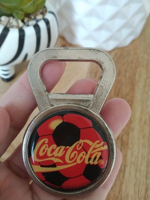 Vintage Coca Cola WM FIFA Edition Flaschenöffner Sammlerstück 
