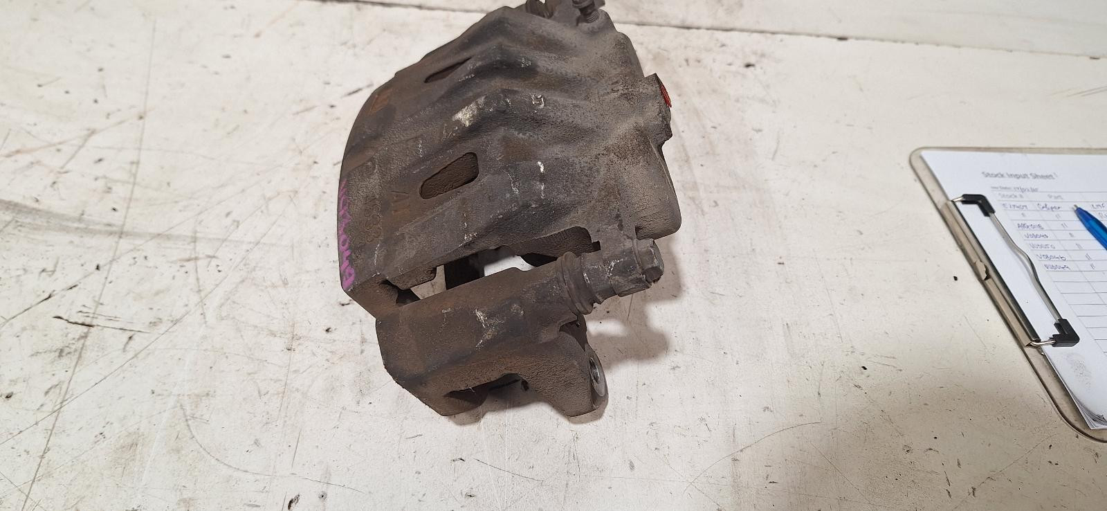 Toyota Kluger Right Front Caliper GSU40 05/2007-02/2014 - thumbnail 5