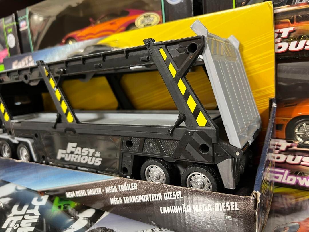 日本未発売】FAST&FURIOUS MEGA DIESEL TRALER 【公式通販】