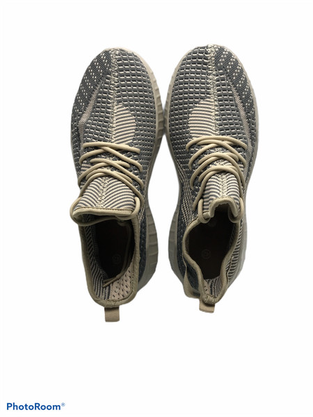 Zapatillas deportivas estilo Yeezy COLOR CREMA Y NEGRO modelo R786-18 ENVIO 24H