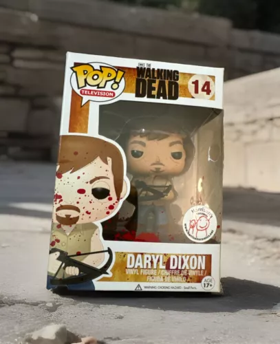 Bloody Daryl Dixon Walking Dead 14 Funko Pop Harrisons Exclusive W/ Protector