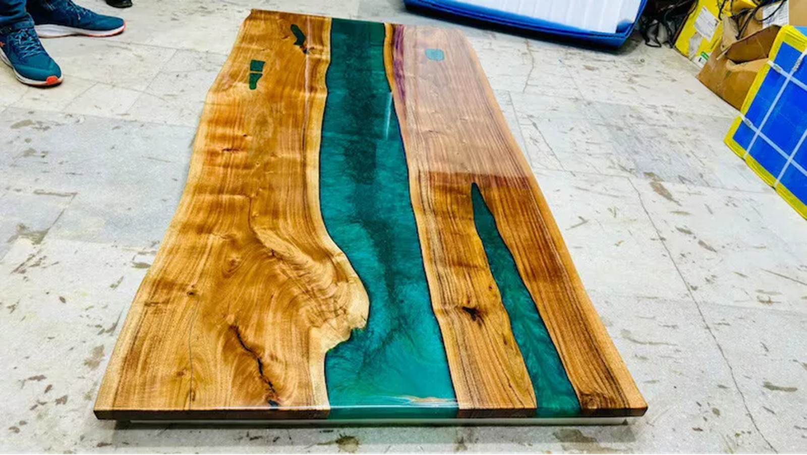 Green Epoxy Resin Dining Table Top Acacia Wood Live Edge Hallway Centerpiece Top