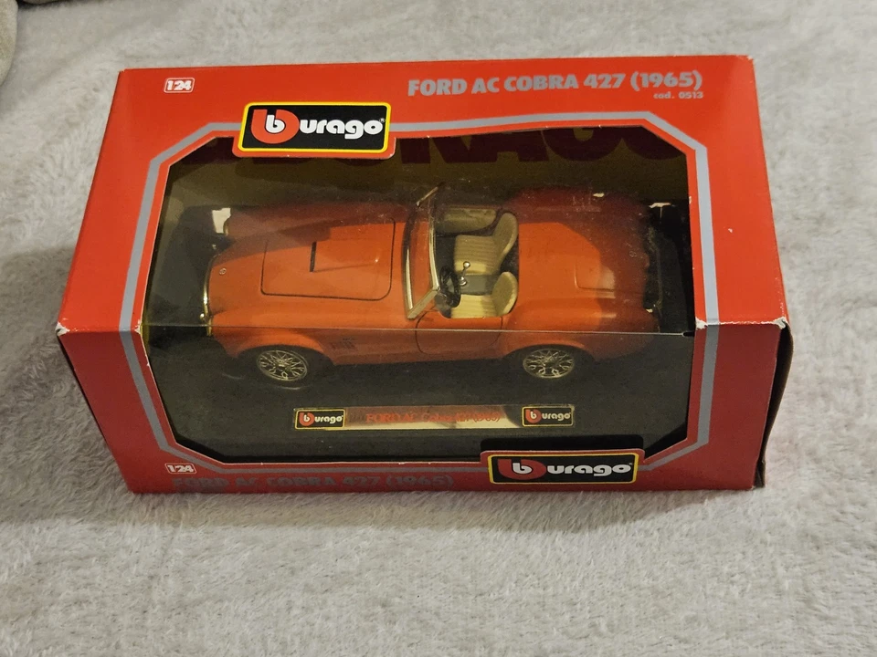 Coche deportivo Burago Bburago cod 0513 Ford 1965 AC Cobra 427 naranja escala 1:24 Foto 3 de 4
