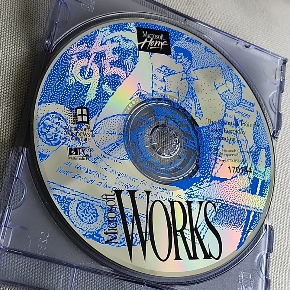 Microsoft Works Only Disc for Windows Vintage Computer Software - Image 2 of 4