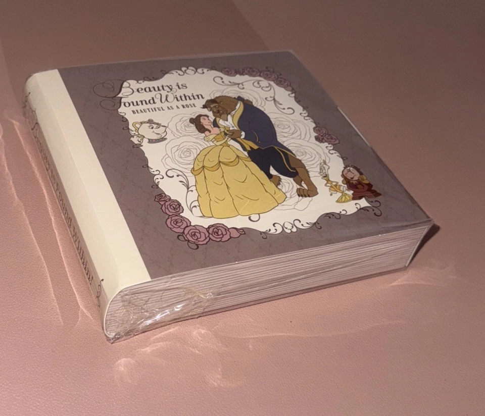 Caja de Regalo Bella Disney Elegante Tipo de Libro Bella Bestia Reino Corazones Disneyworld Foto 4 de 4