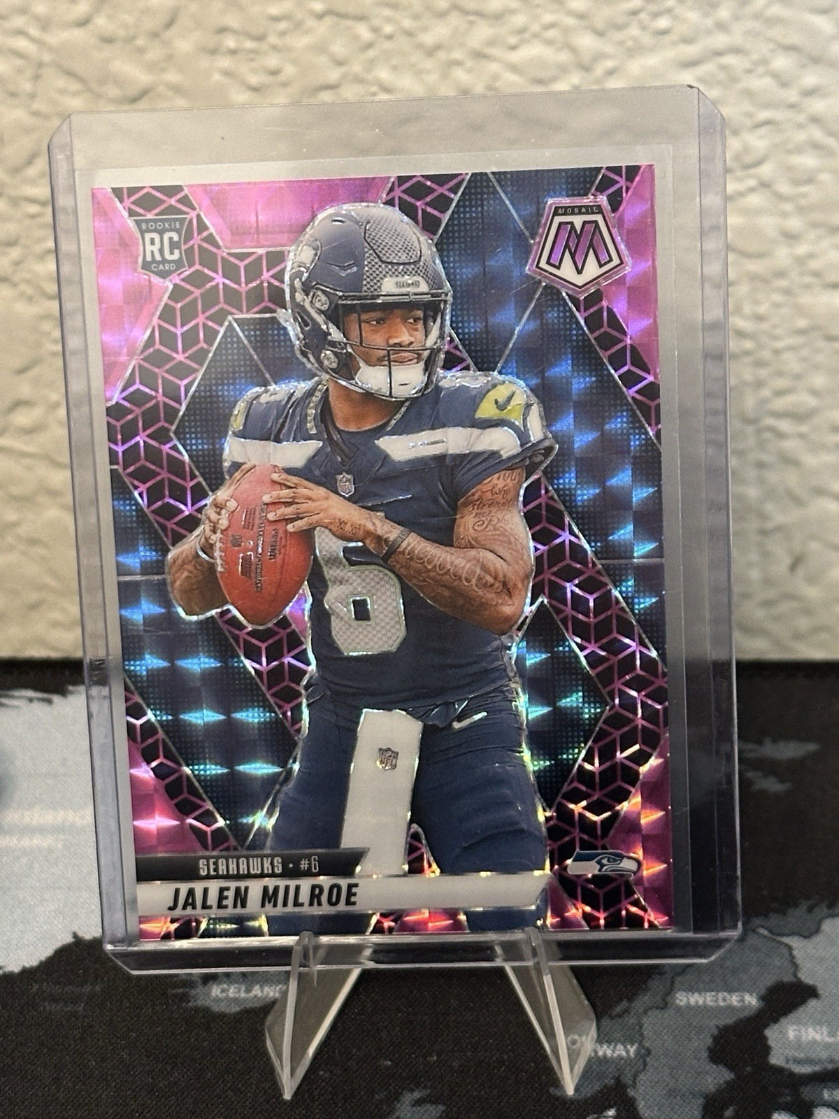 2025 Panini Mosaic Jalen Milroe #322 FOTL Pink Spectris Prizm /13 (RC) Seahawks