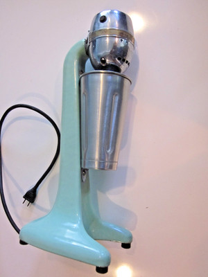 TESTED WORKING VINTAGE GREEN HAMILTON BEACH 2 SPEED MIXER MODEL 33 W/ SSTEEL CUP