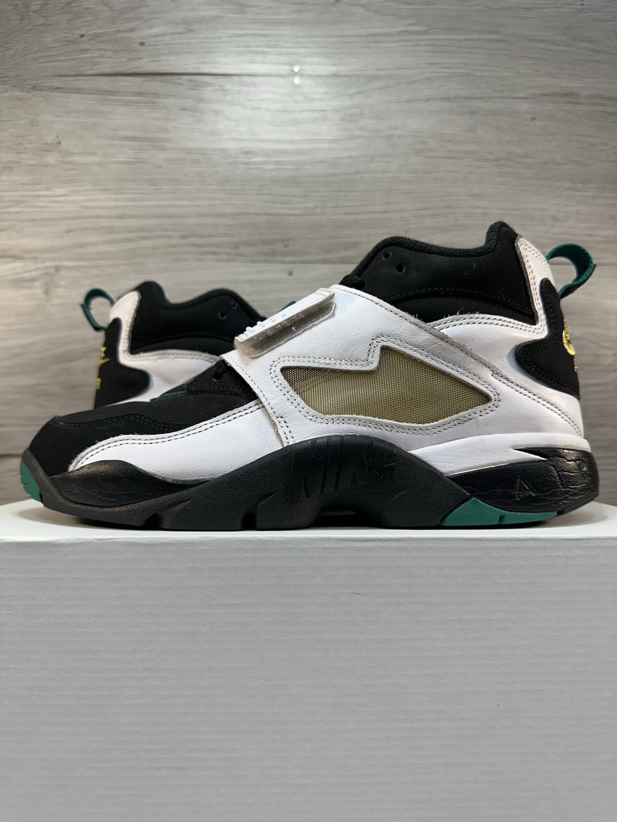Nike Air Diamond Turf Emerald 2025 - Size 9.5