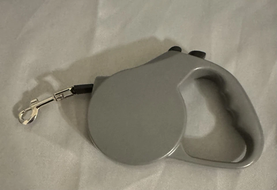 Correa retráctil para perro American Kennel Club 9,8 pies límite 45 lb Foto 2 de 2