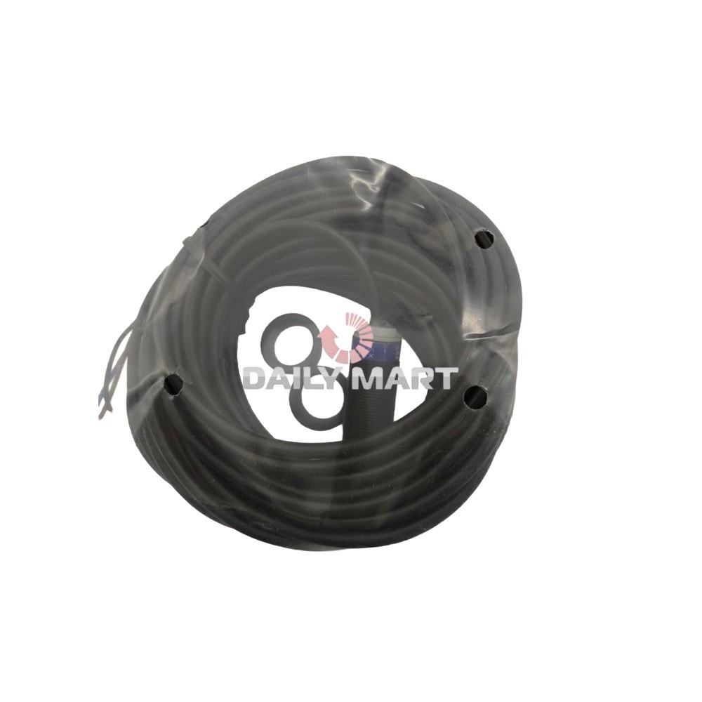 New In Box SCHNEIDER ELECTRIC XS4P18AB120L2 Sensor