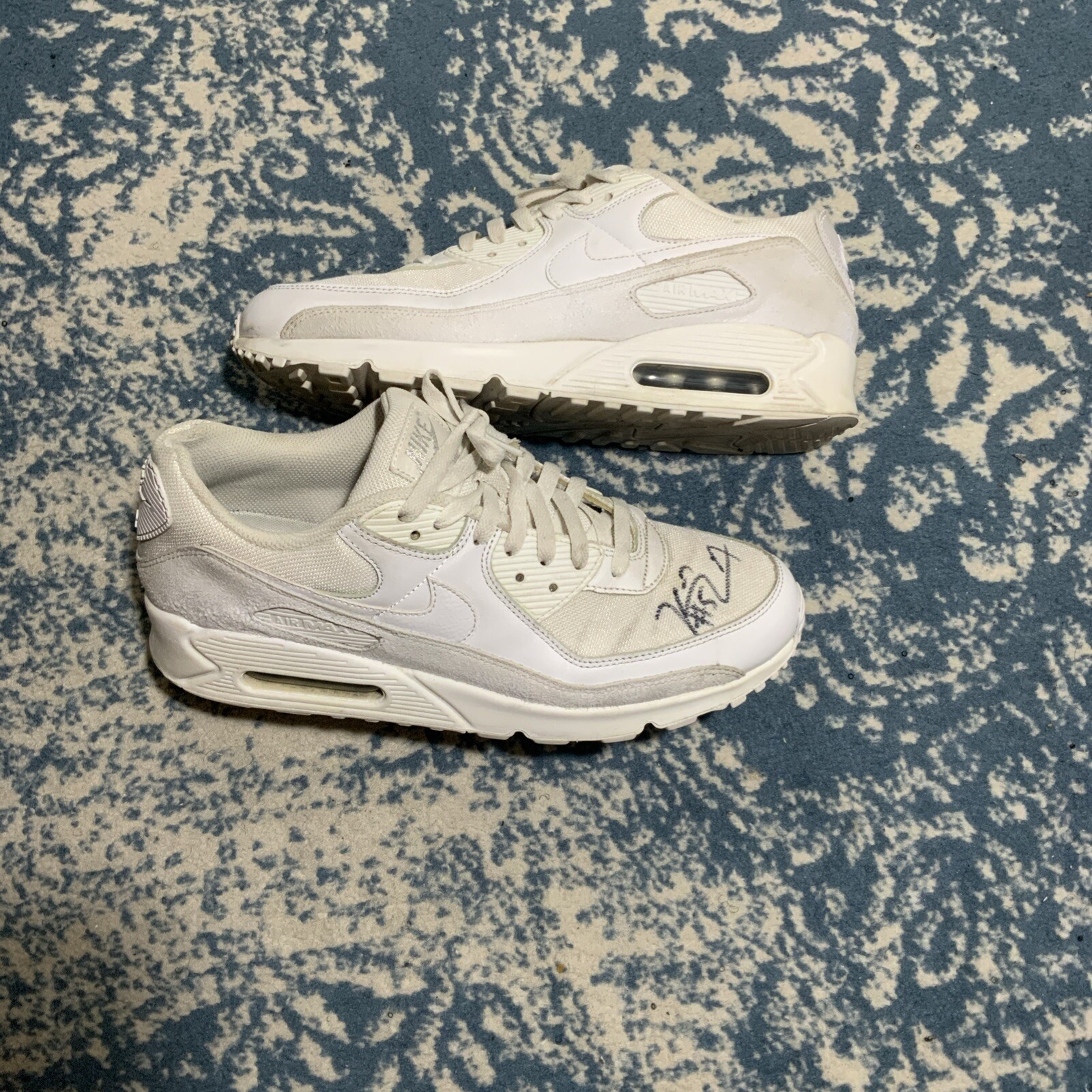 Kevon Looney-Autographed Size 12 Nike Air Max 90 Triple White 2020