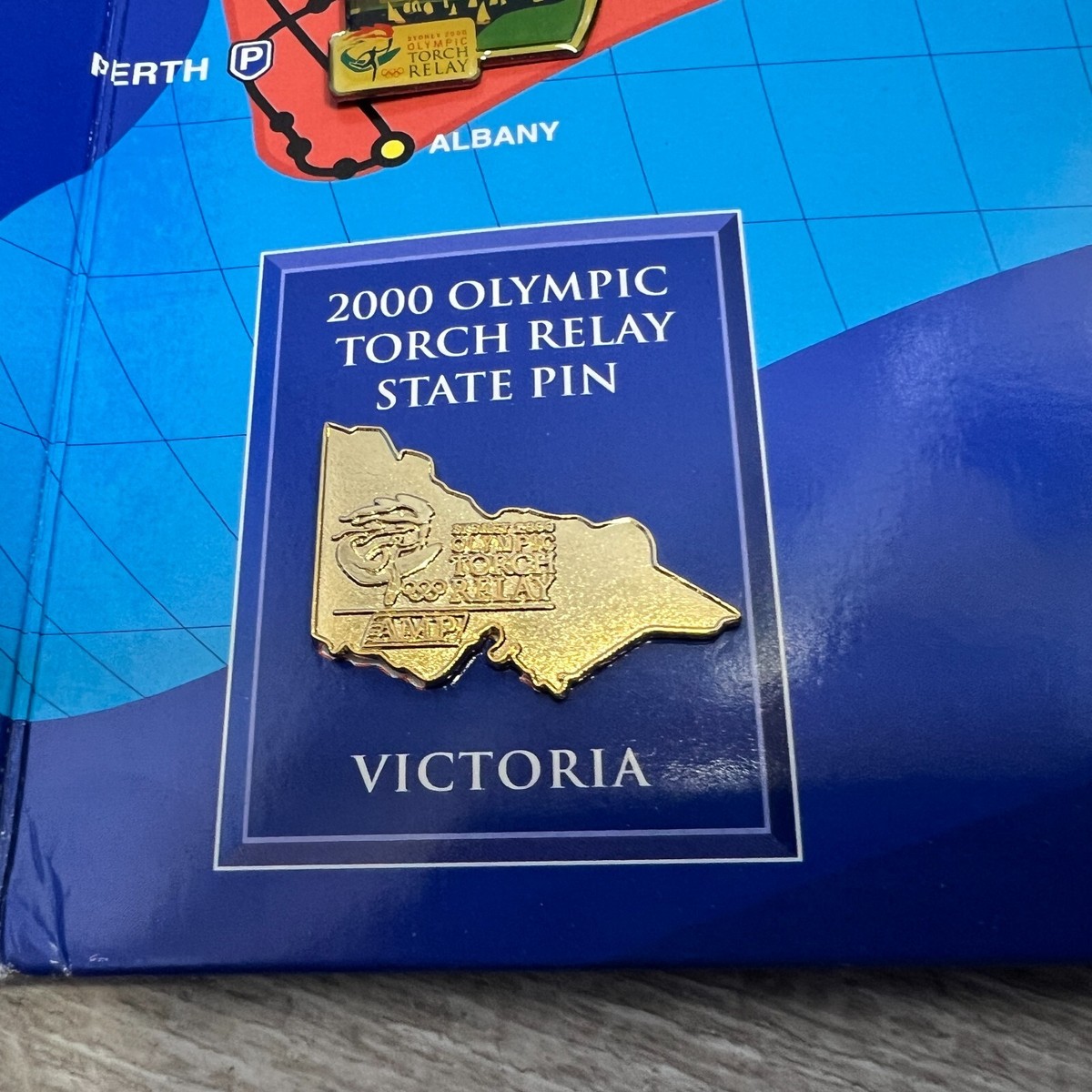 Genuine The 2000 Olympic Torch Relay Pin Collection Album WA