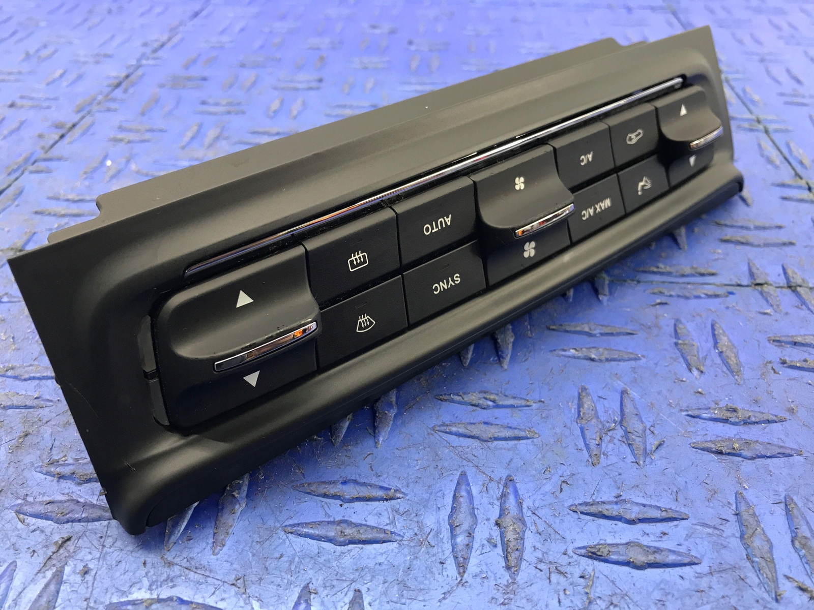 2017-2021 MASERATI QUATTROPORTE TEMPERATURE CLIMATE CONTROL PANEL 06700749200