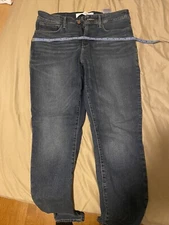 Signature by Levi Strauss & Co. Gold Label Women's Modern Skinny Jeans W32 L30