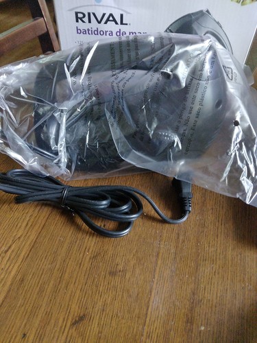 New in Box Rival Electric 5 Speed Hand Mixer Model HM-108BL 125w Black - 第 5/5 張圖片