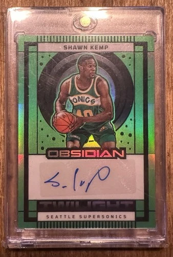 New ListingShawn Kemp 2024-25 Panini Obsidian Twilight Green Autograph Auto /25