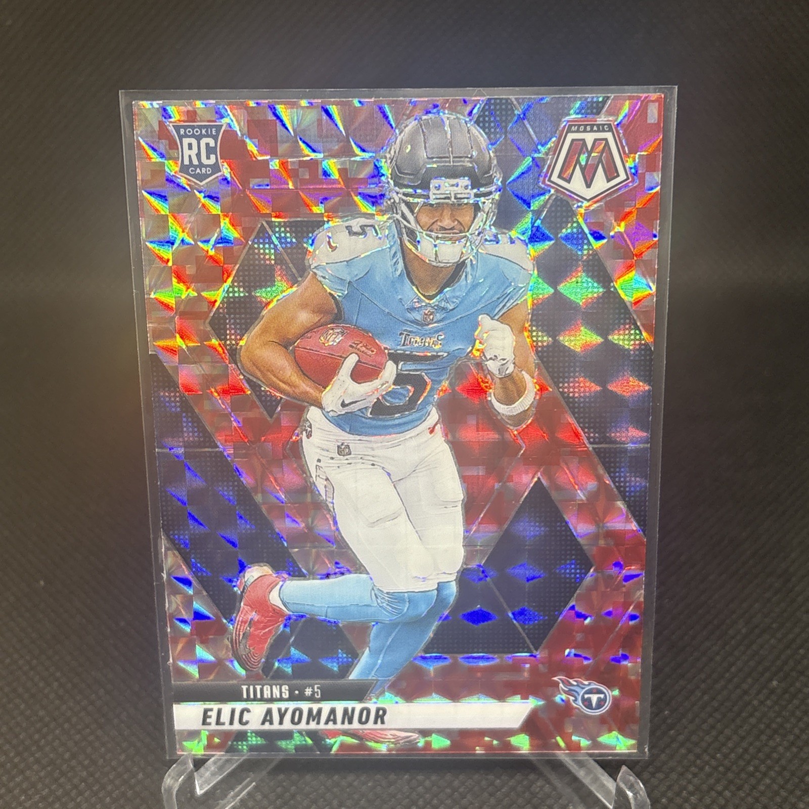 2025 Panini Mosaic #333 Elic Ayomanor Red Camo Mosaic RC TITANS