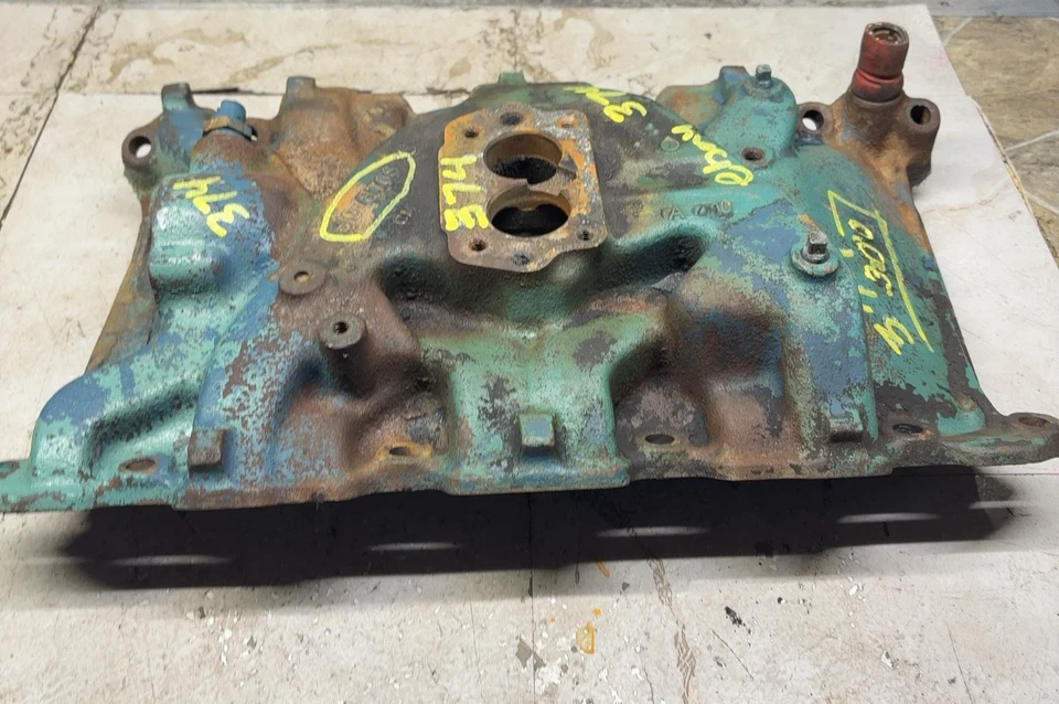 1965 BUICK SPECIAL BUICK LESABRE 300 V-8 2 Barrel Upper Intake Manifold Assembly Foto 2 de 4