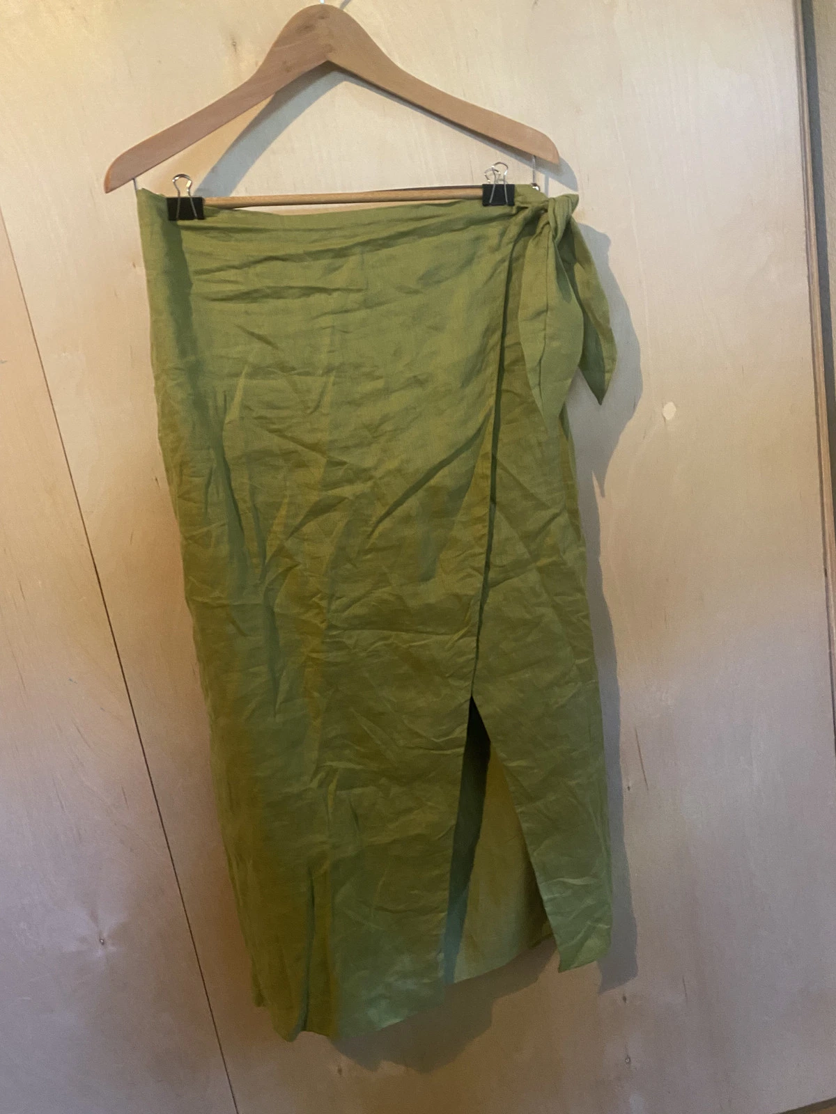 Rove Apple Green Wrap Skirt sz L 100% Linen with linen lining