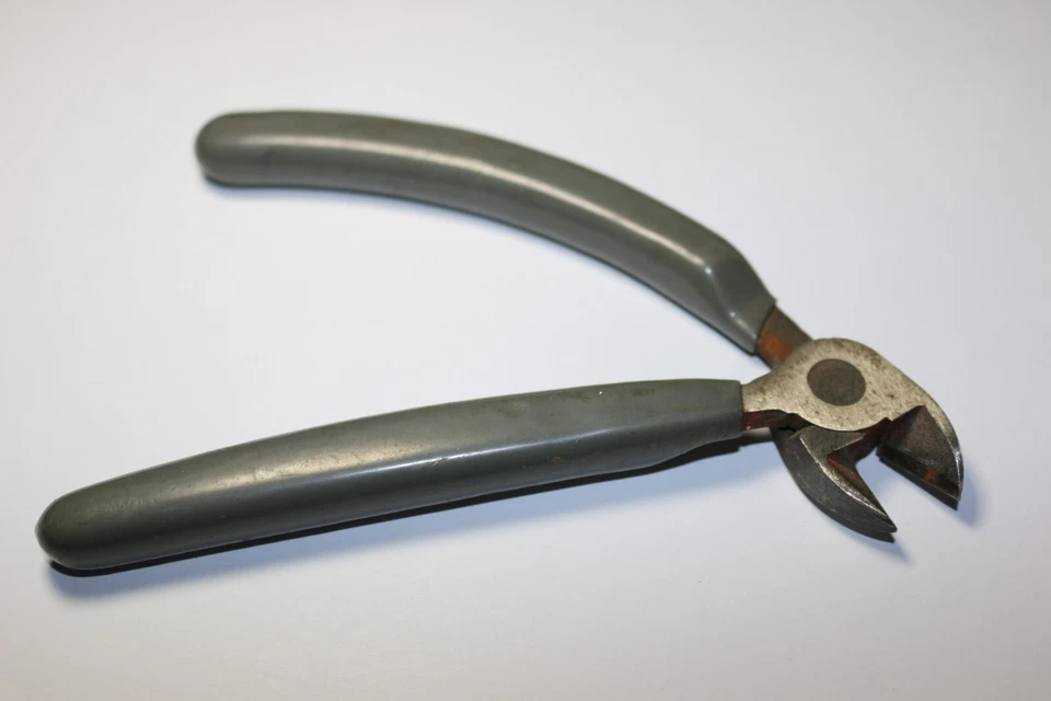 Platinum Tech PLT-99787 cabeza angular / alicate de mandíbula tipo cortadores de alambre EXCELENTE ESTADO. Foto 3 de 3