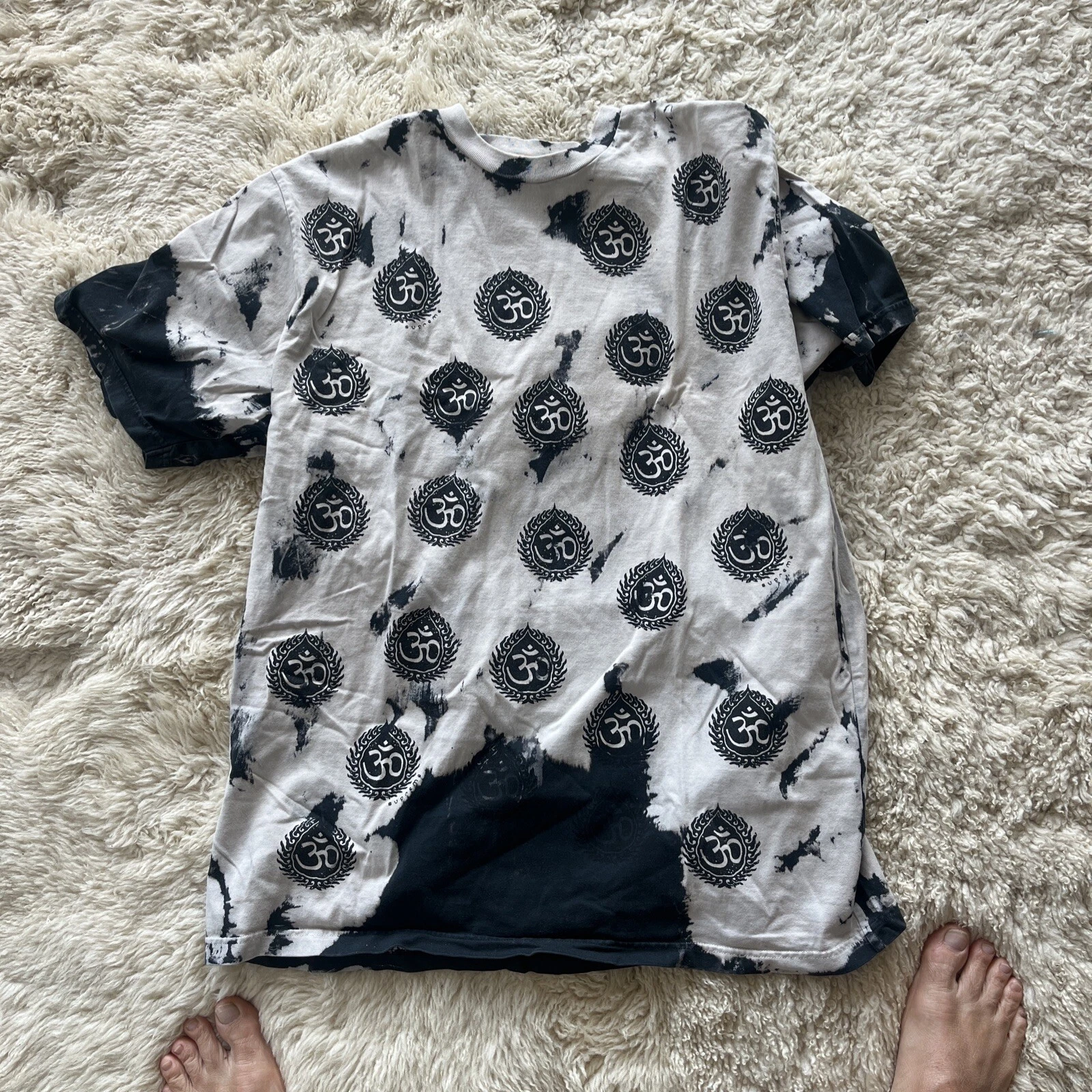 Tee Supreme Om 2018 taille L neuf inutilisé